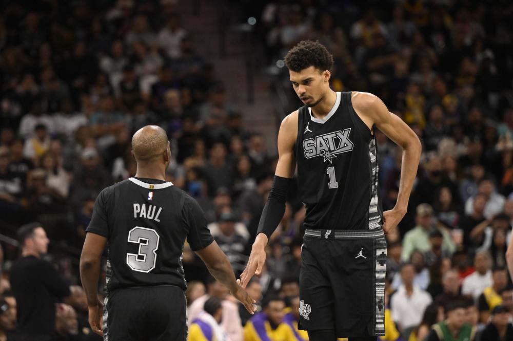 凭借的不仅 凭借的不仅