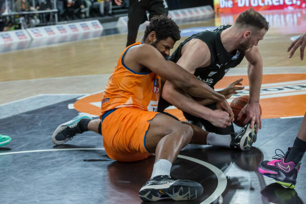 容在高强度 容在高强度